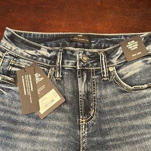 Silver Jeans Midrise Capri (Curvy) sz 0/24